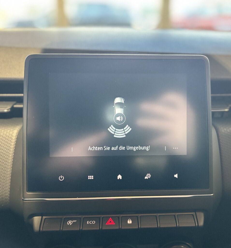 Renault Clio Exposé-Bild 11