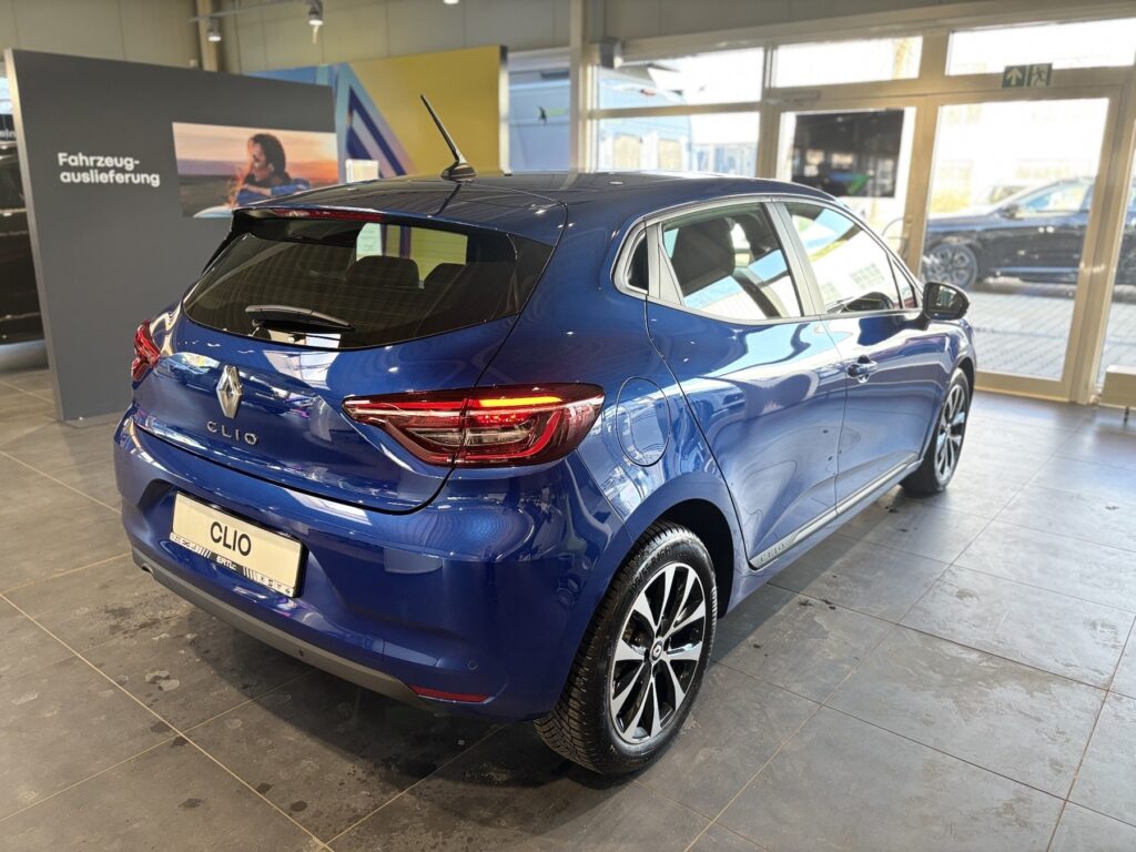 Renault Clio Exposé-Bild 17
