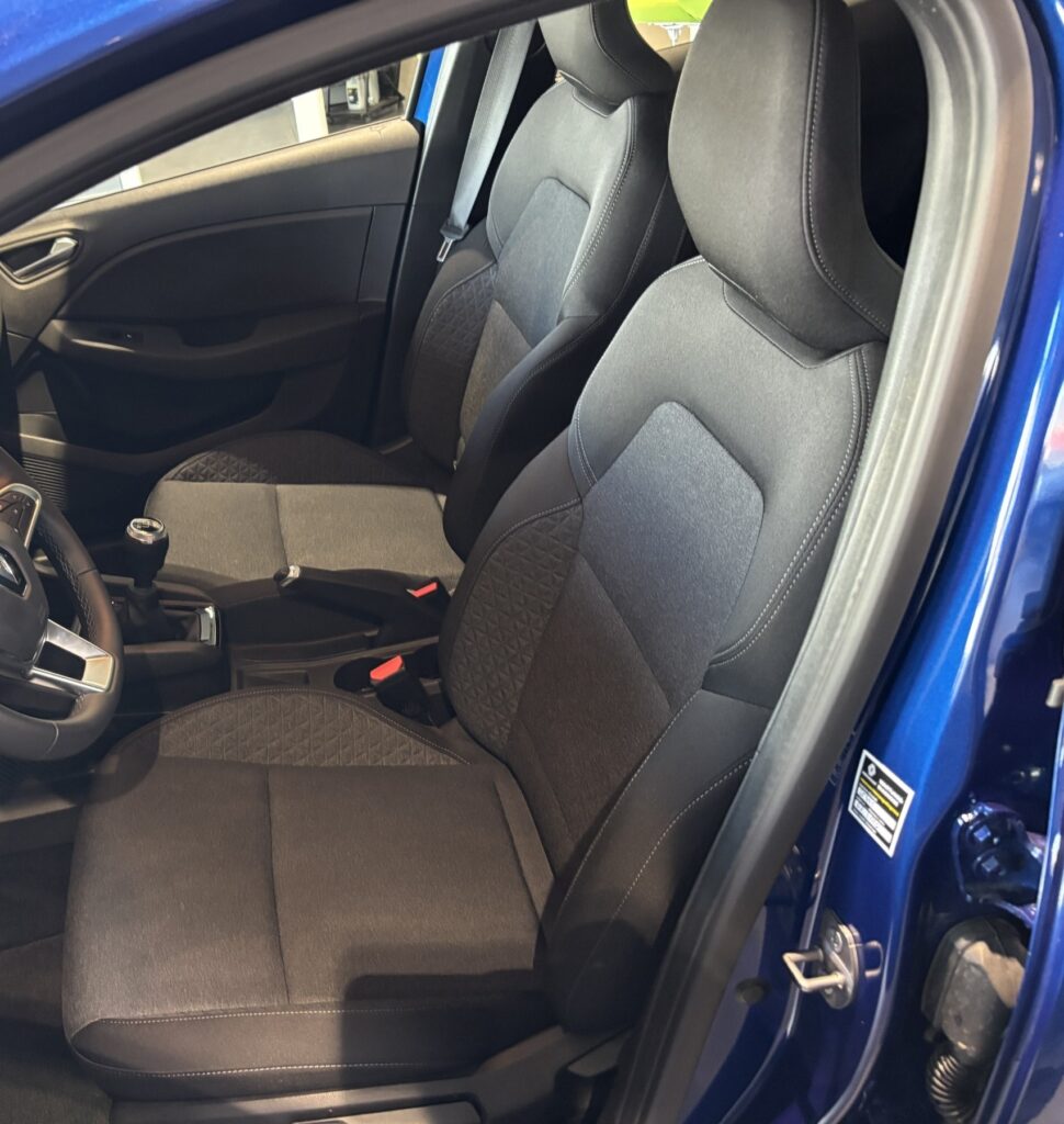 Renault Clio Exposé-Bild 23