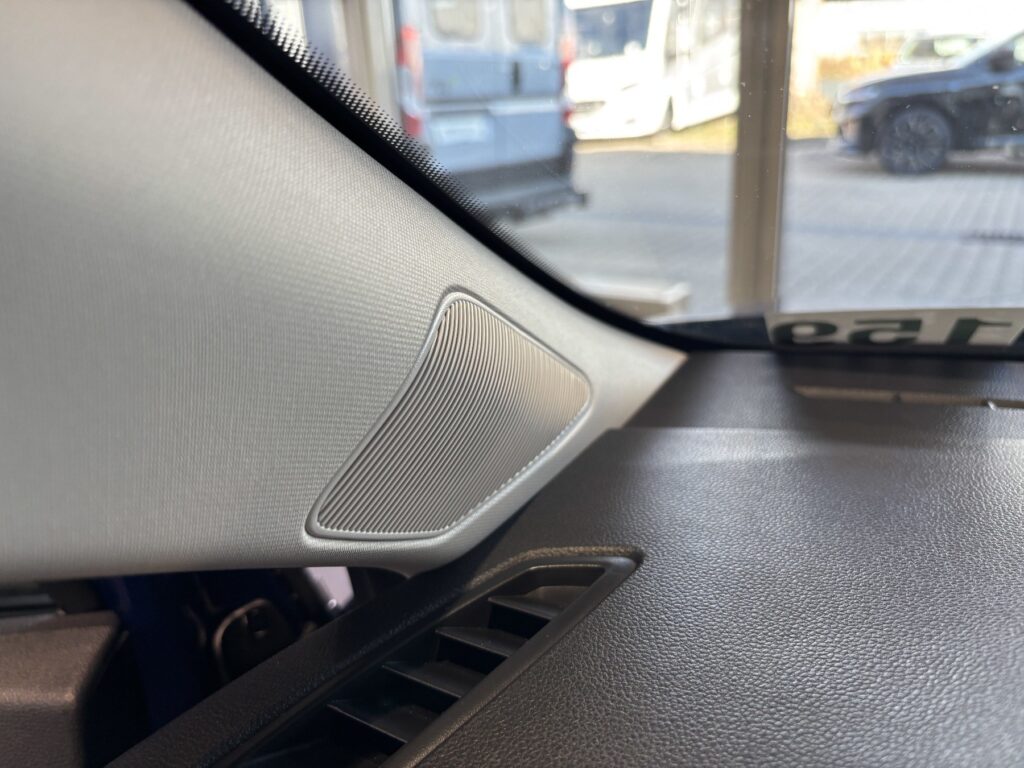 Renault Clio Exposé-Bild 33