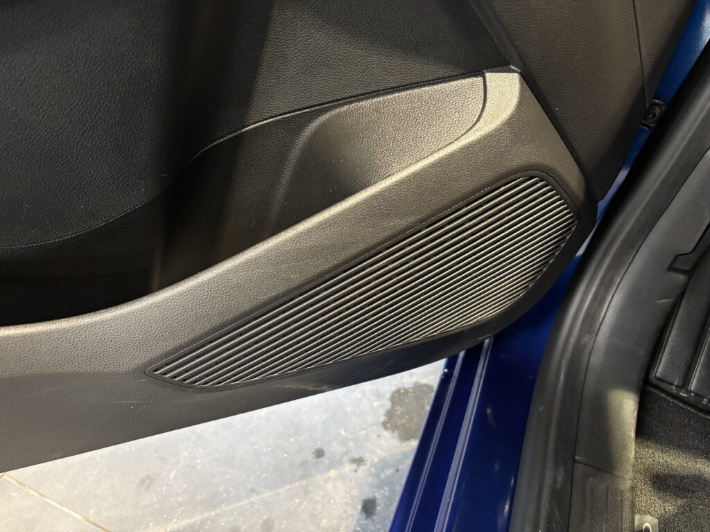 Renault Clio Exposé-Bild 38