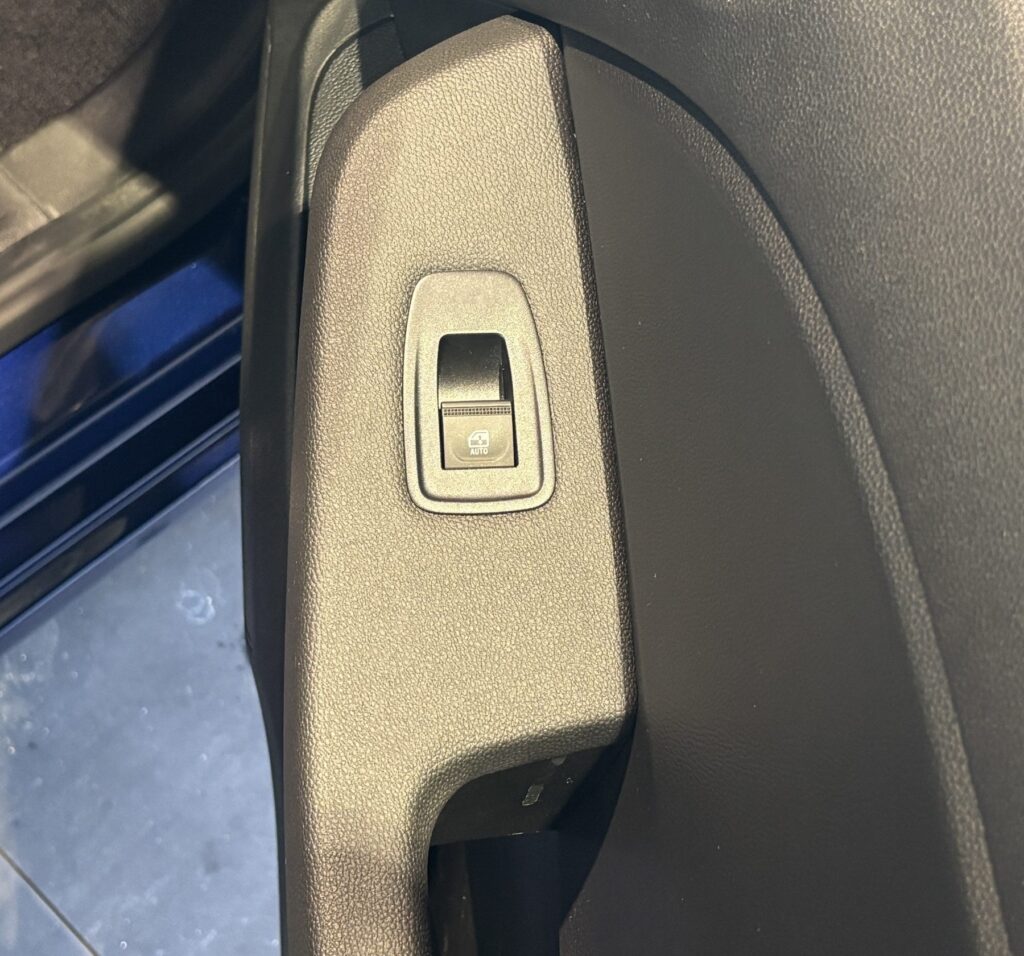 Renault Clio Exposé-Bild 39