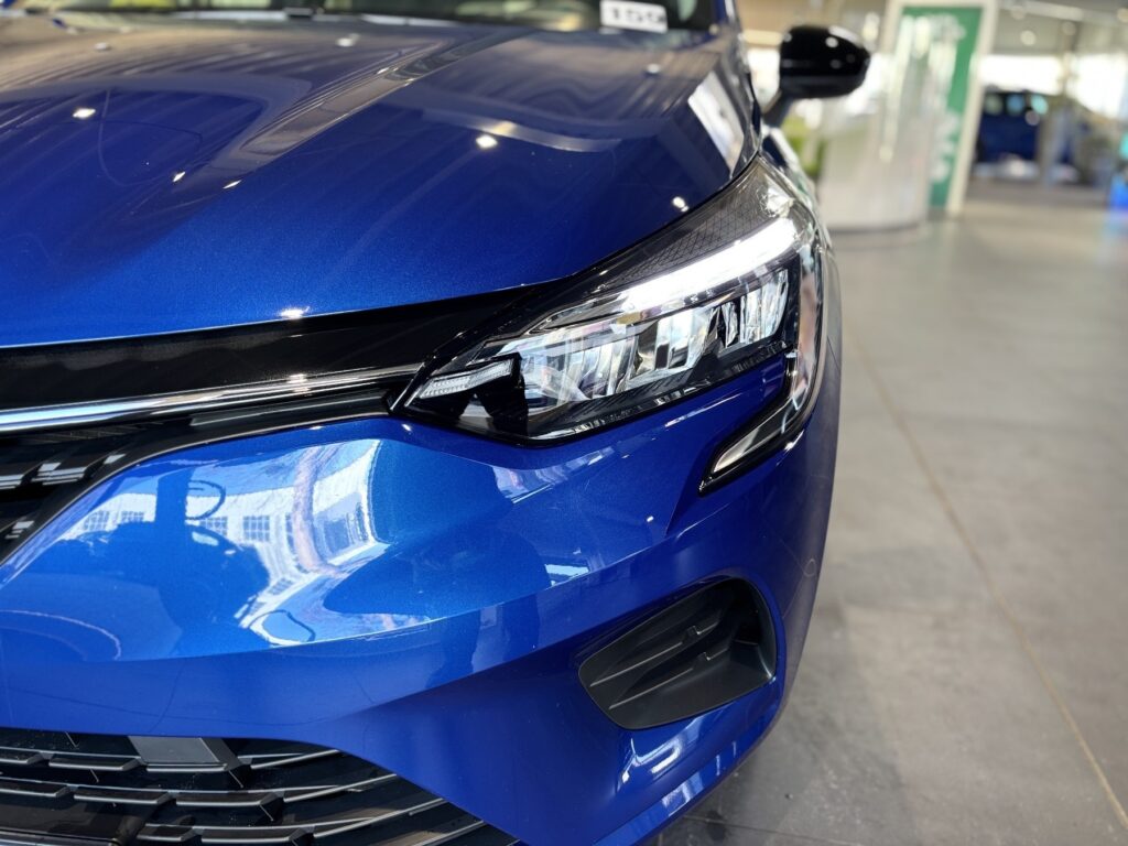 Renault Clio Exposé-Bild 40