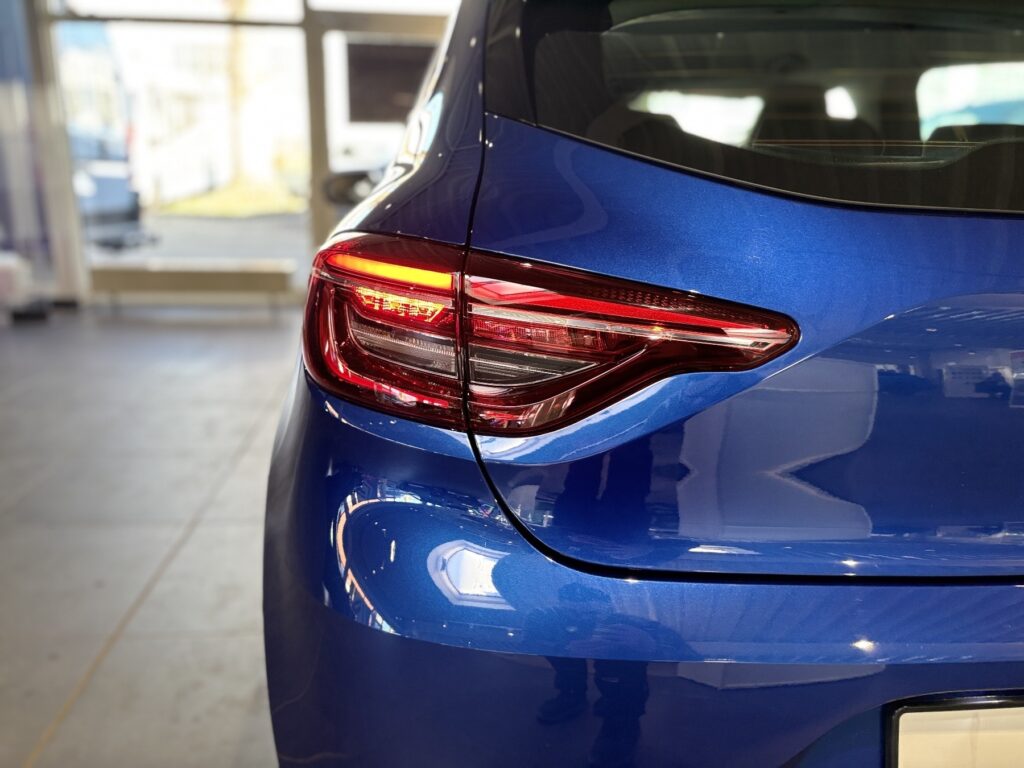 Renault Clio Exposé-Bild 46