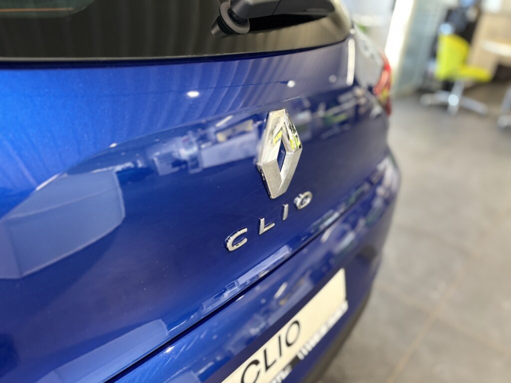 Renault Clio Exposé-Bild 48