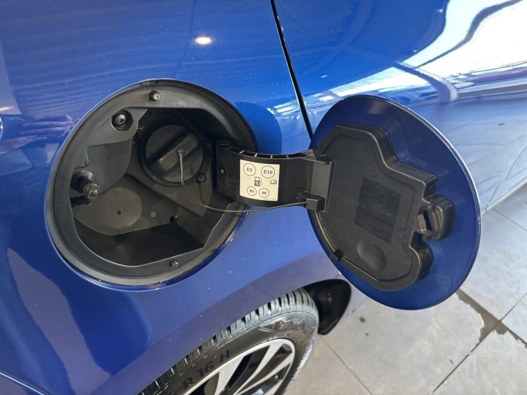 Renault Clio Exposé-Bild 49