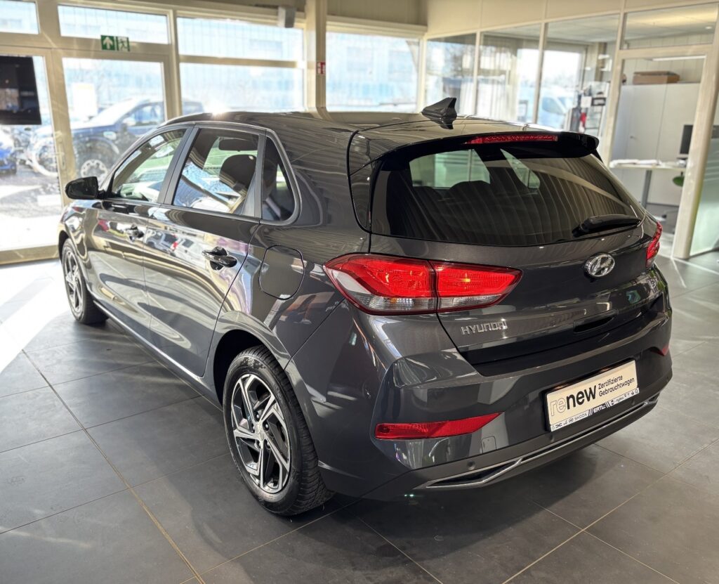 HYUNDAI i30 Exposé-Bild 20