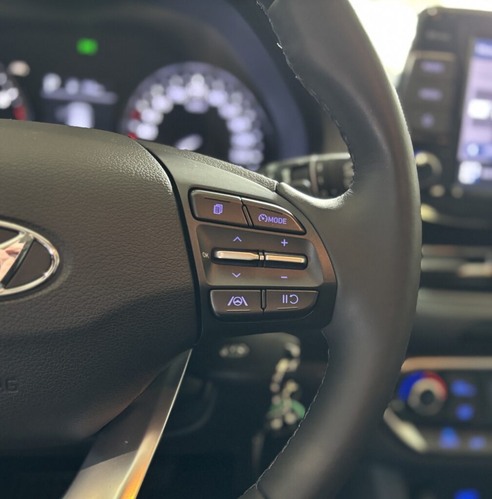 HYUNDAI i30 Exposé-Bild 24