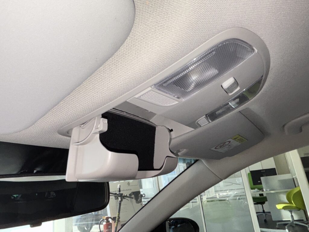 HYUNDAI i30 Exposé-Bild 33