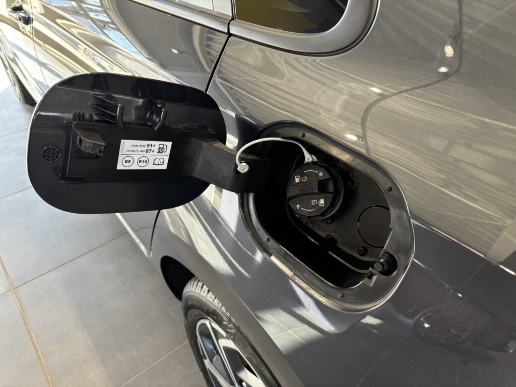 HYUNDAI i30 Exposé-Bild 43