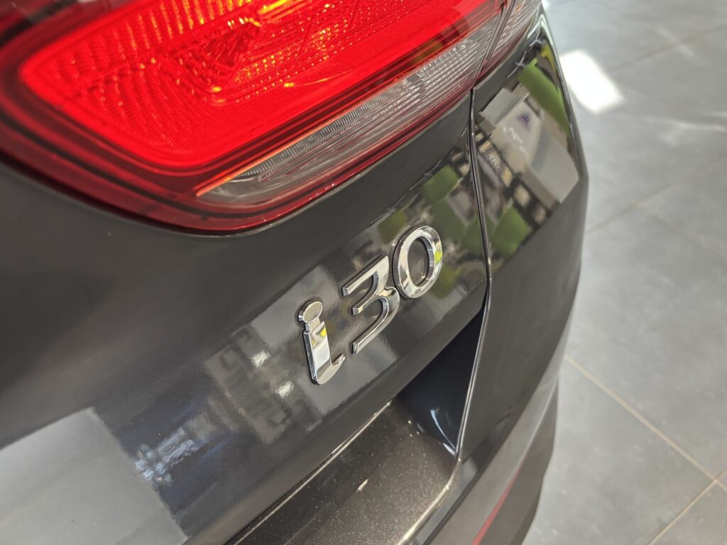 HYUNDAI i30 Exposé-Bild 45