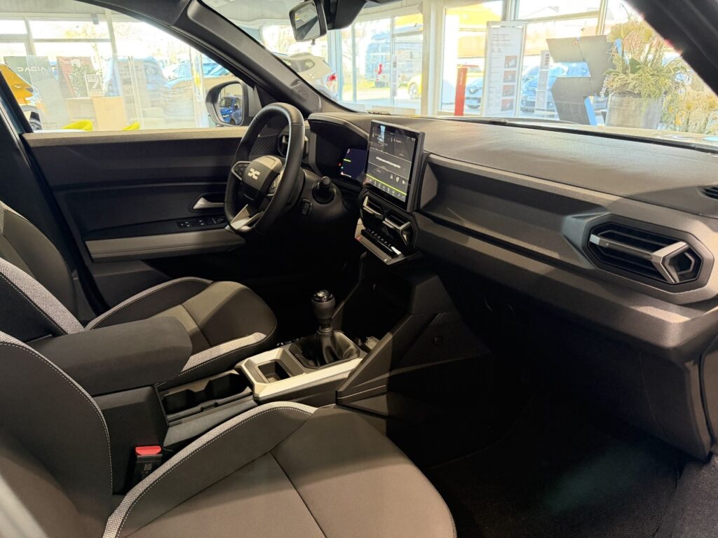 Dacia Bigster Exposé-Bild 6