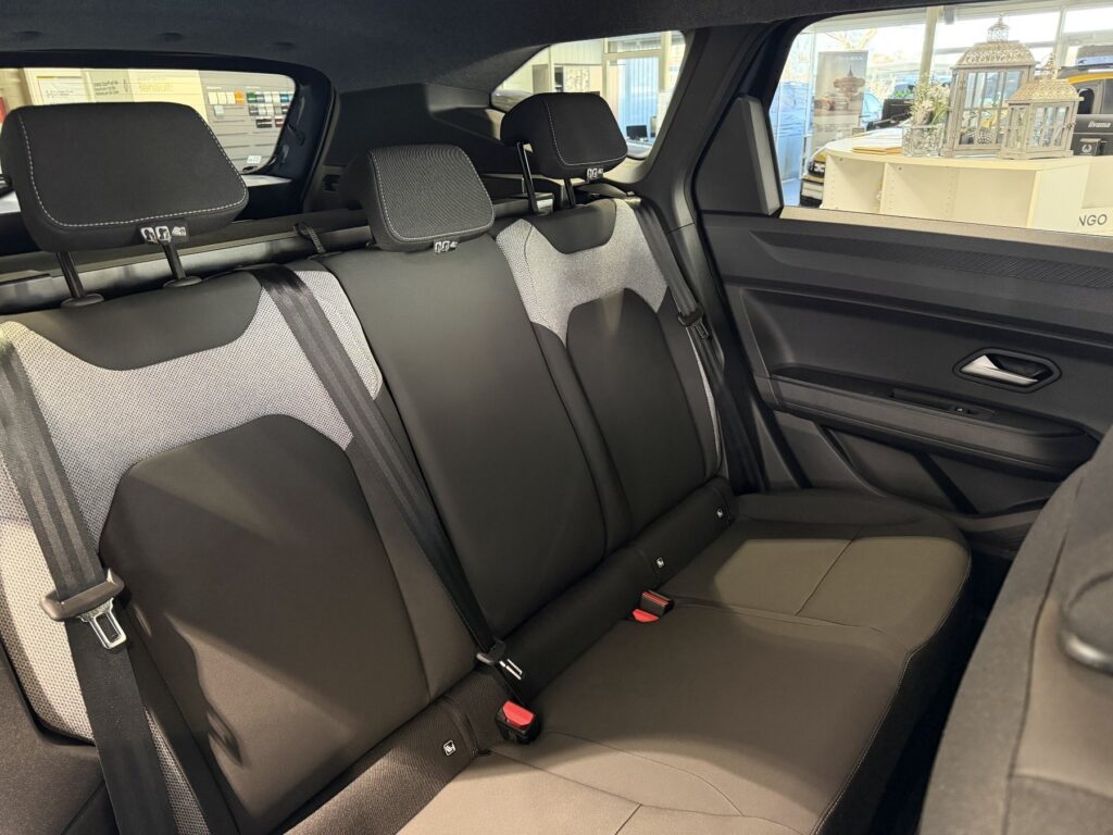 Dacia Bigster Exposé-Bild 7