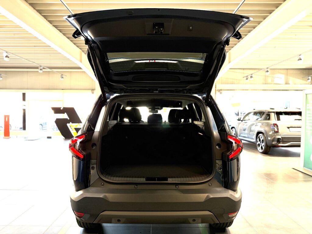 Dacia Bigster Exposé-Bild 11