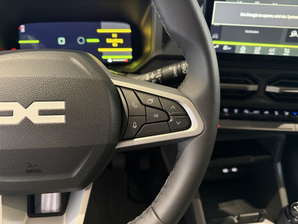 Dacia Bigster Exposé-Bild 19