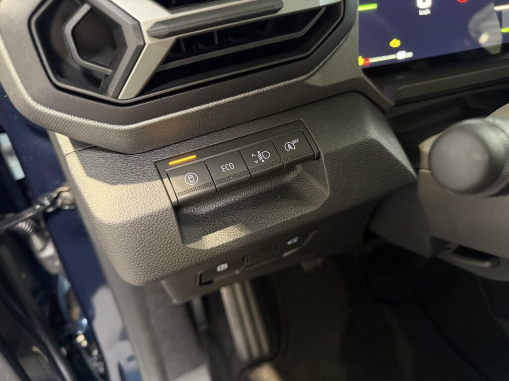 Dacia Bigster Exposé-Bild 23