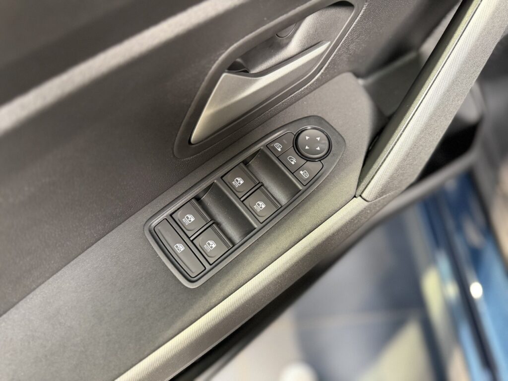 Dacia Bigster Exposé-Bild 25