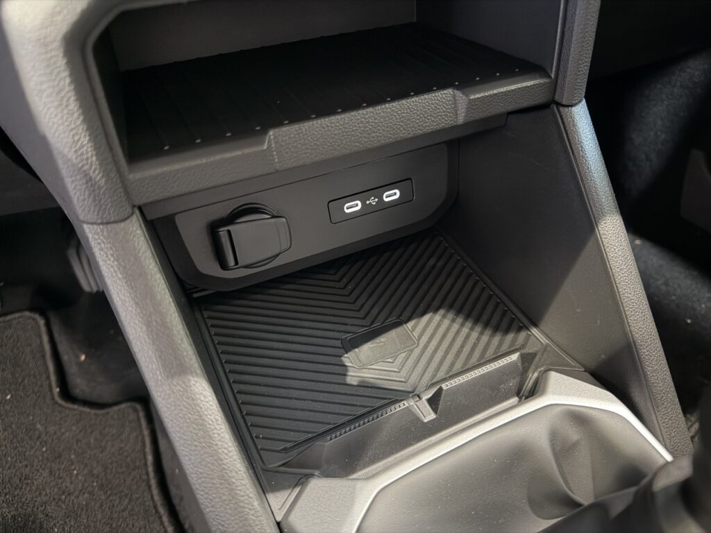 Dacia Bigster Exposé-Bild 29