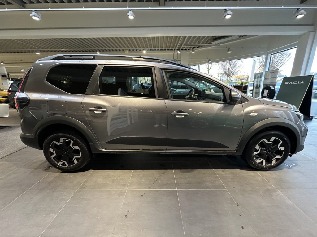 Dacia Jogger Exposé-Bild 8