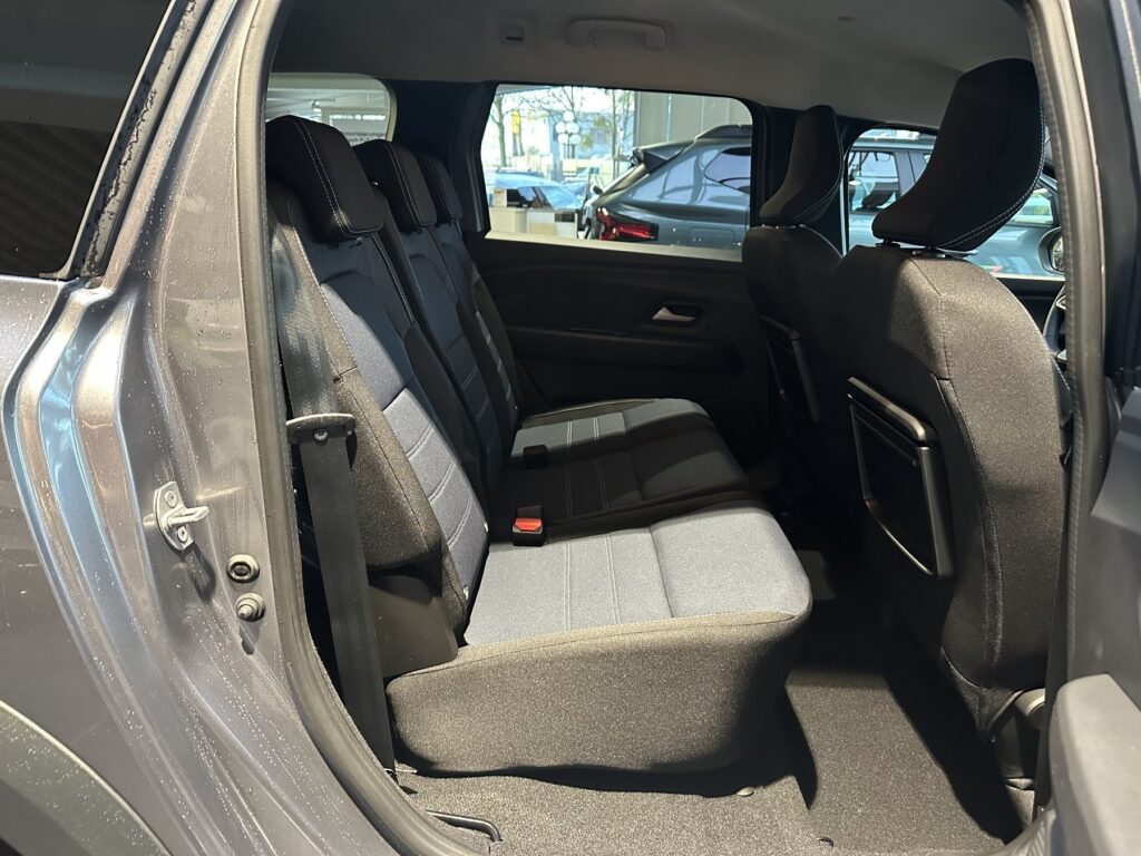 Dacia Jogger Exposé-Bild 24