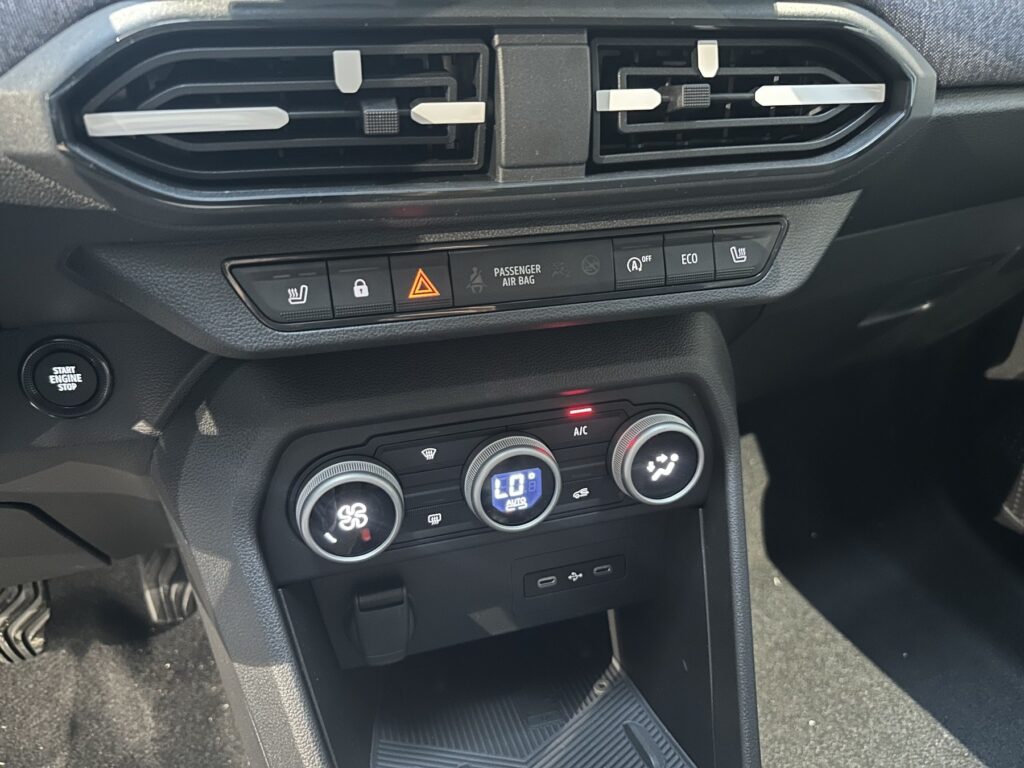 Dacia Jogger Exposé-Bild 44