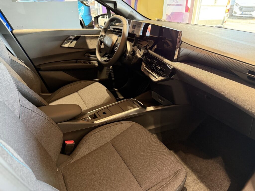 Renault Clio Exposé-Bild 6