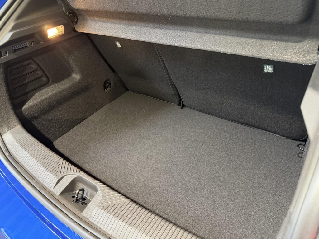 Renault Clio Exposé-Bild 12