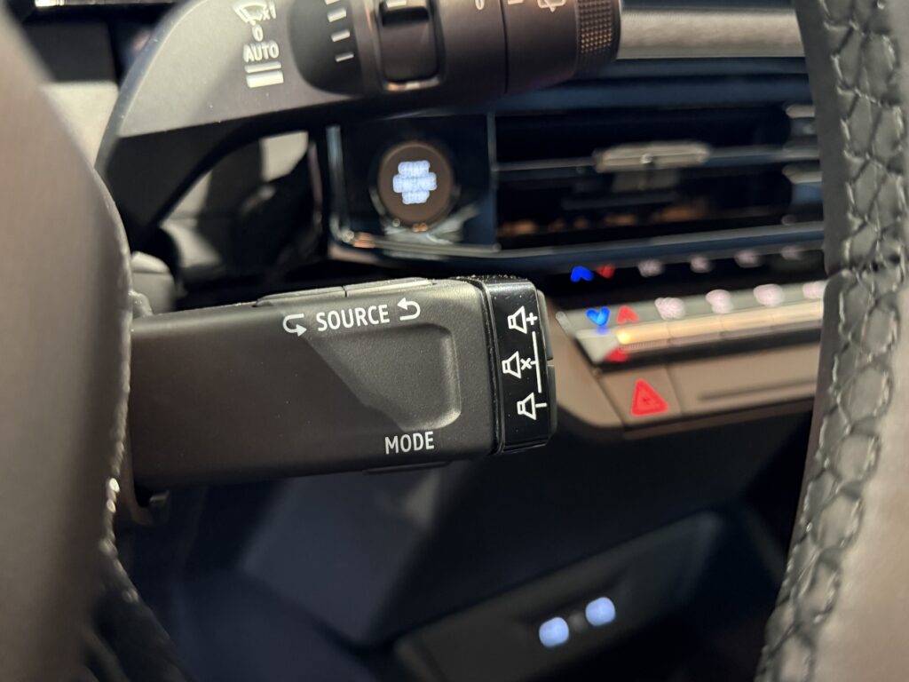 Renault Clio Exposé-Bild 19