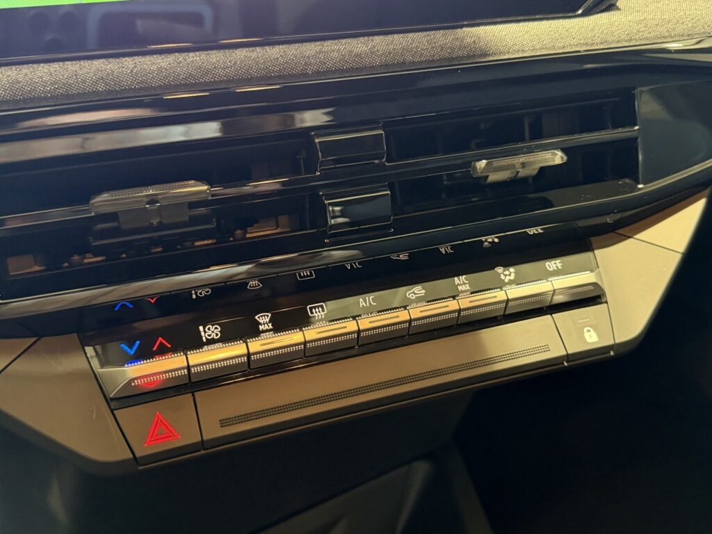 Renault Clio Exposé-Bild 23