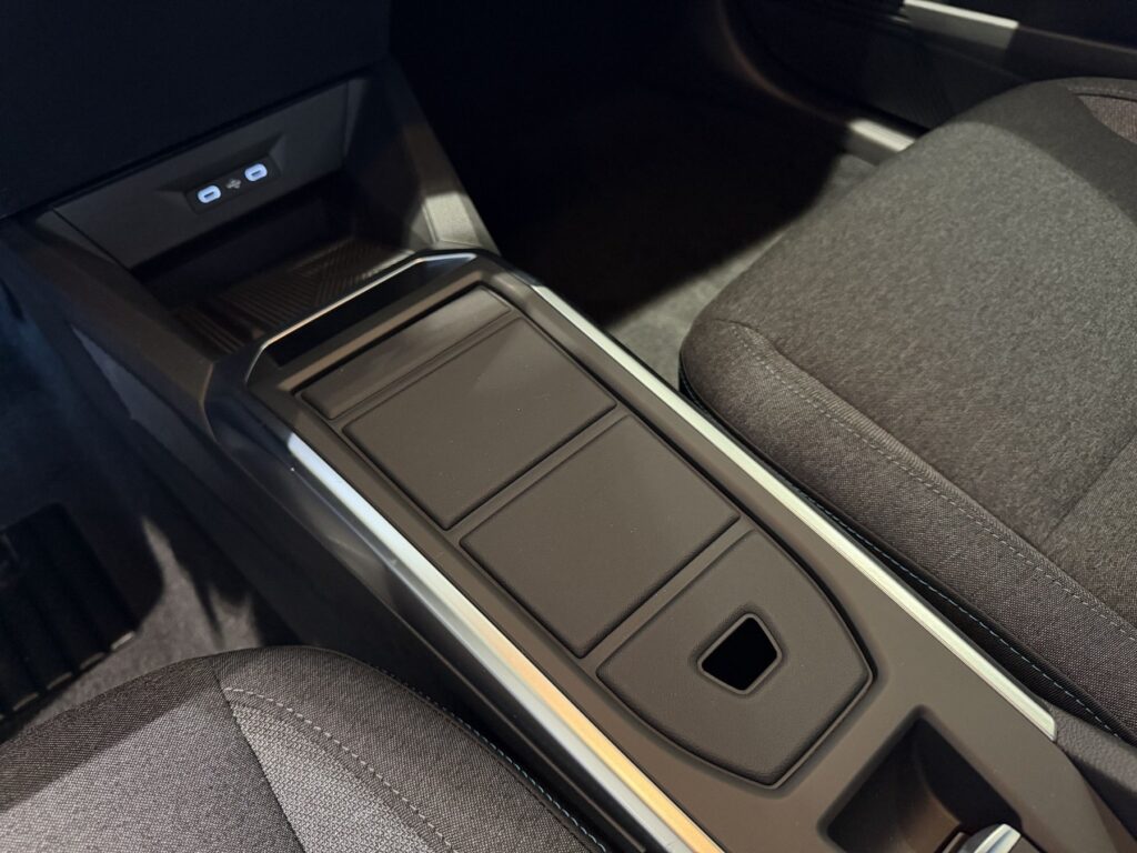 Renault Clio Exposé-Bild 25