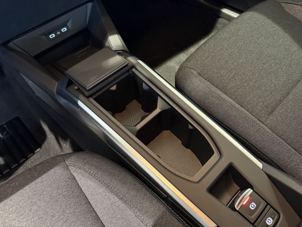 Renault Clio Exposé-Bild 26