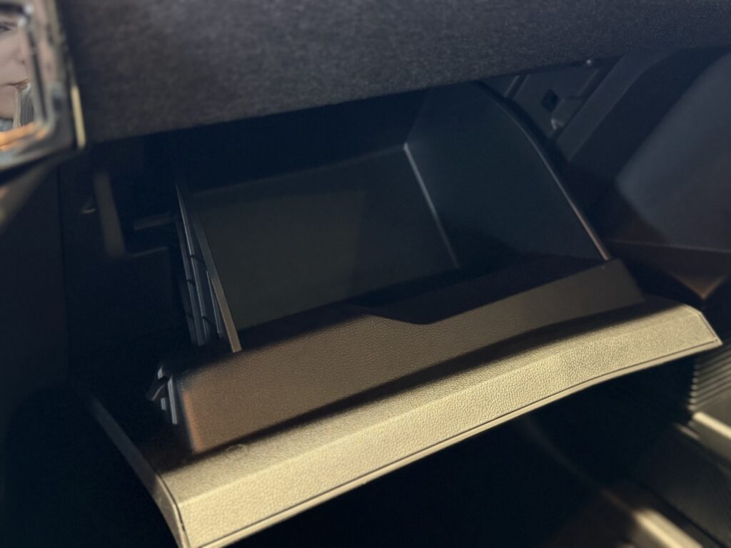 Renault Clio Exposé-Bild 28