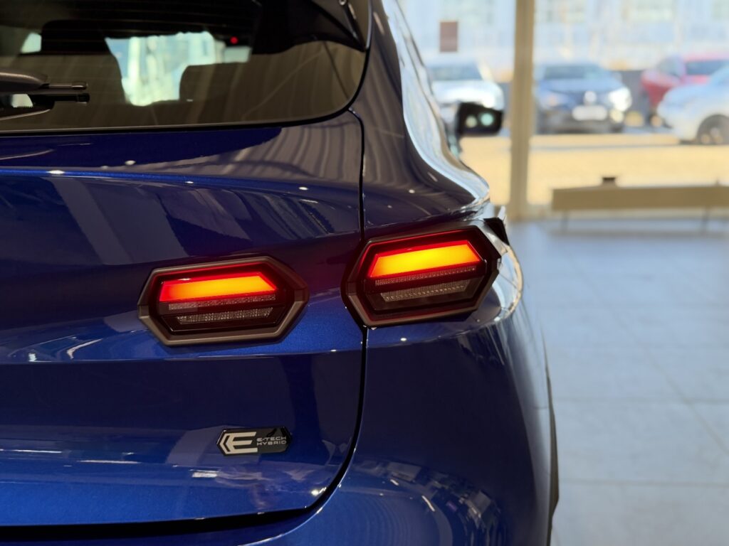 Renault Clio Exposé-Bild 43