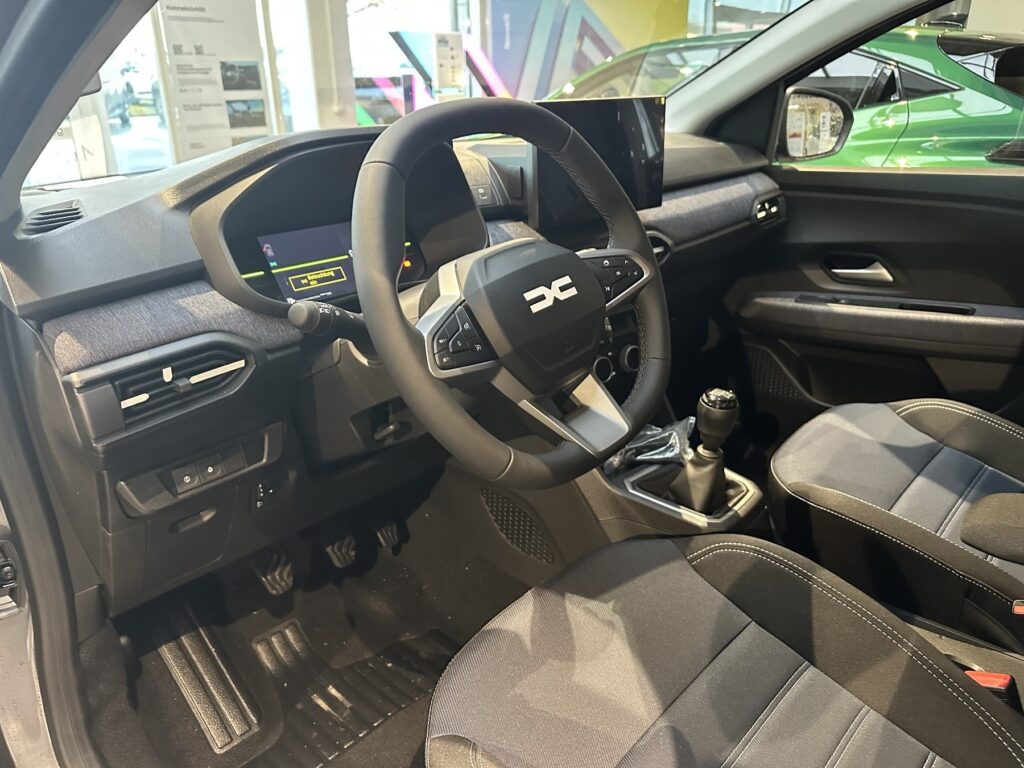 Dacia Jogger Exposé-Bild 31