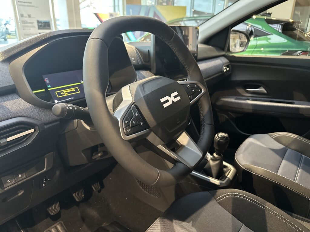 Dacia Jogger Exposé-Bild 32