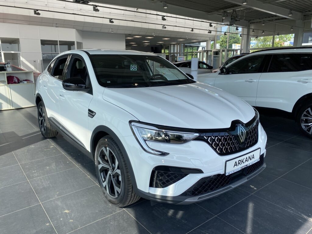 Renault Arkana Exposé-Bild 3