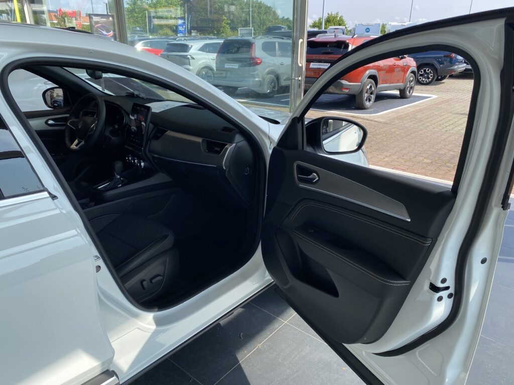 Renault Arkana Exposé-Bild 5