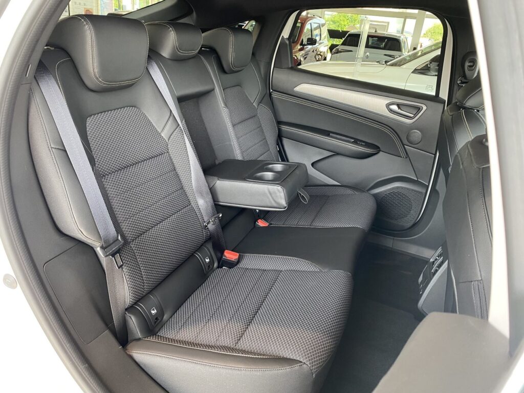 Renault Arkana Exposé-Bild 11