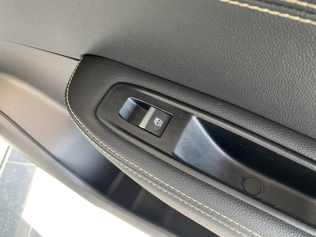 Renault Arkana Exposé-Bild 14