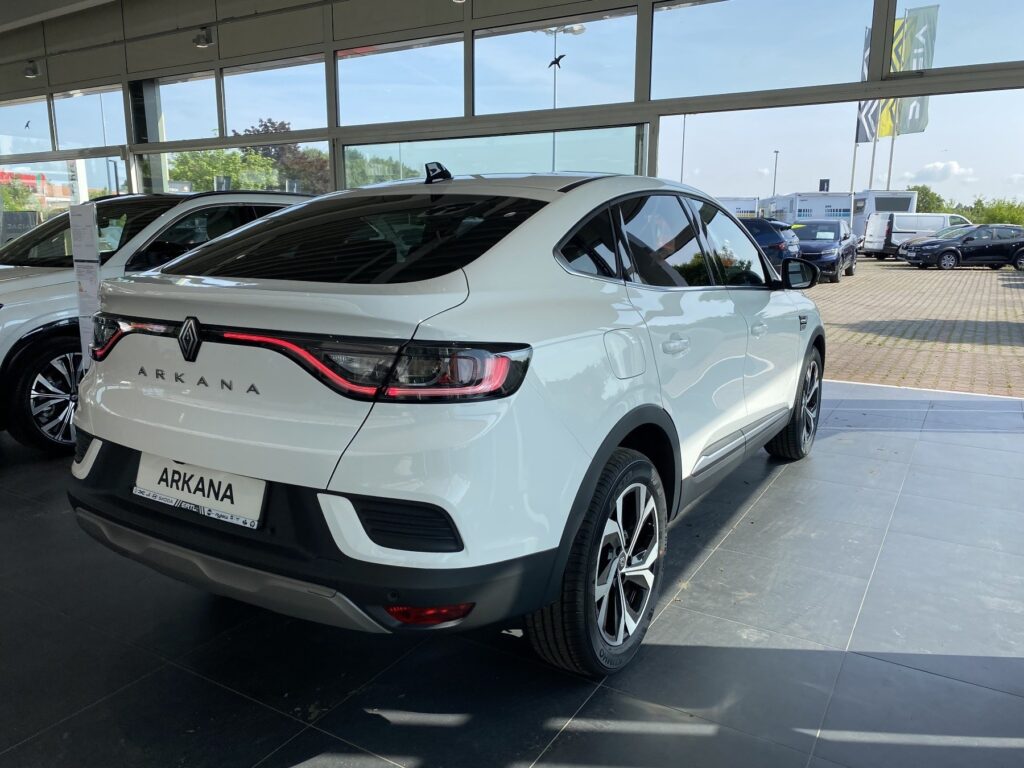 Renault Arkana Exposé-Bild 15