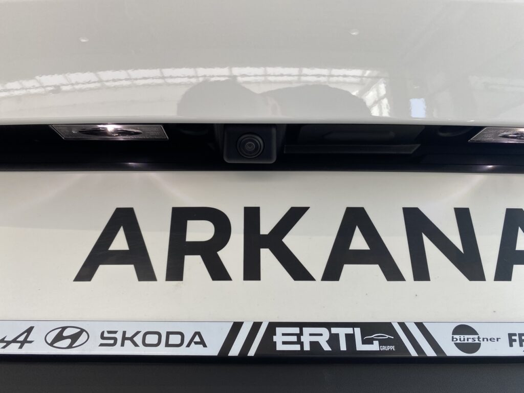 Renault Arkana Exposé-Bild 18