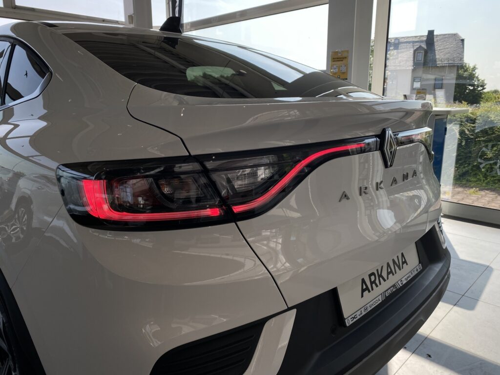 Renault Arkana Exposé-Bild 22