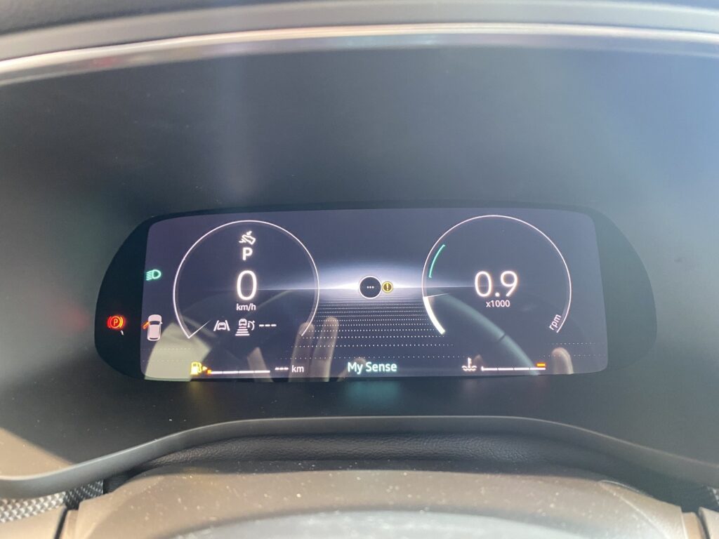 Renault Arkana Exposé-Bild 30