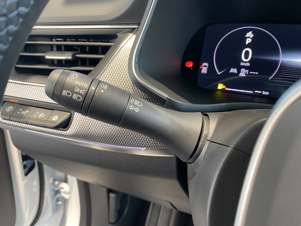 Renault Arkana Exposé-Bild 31