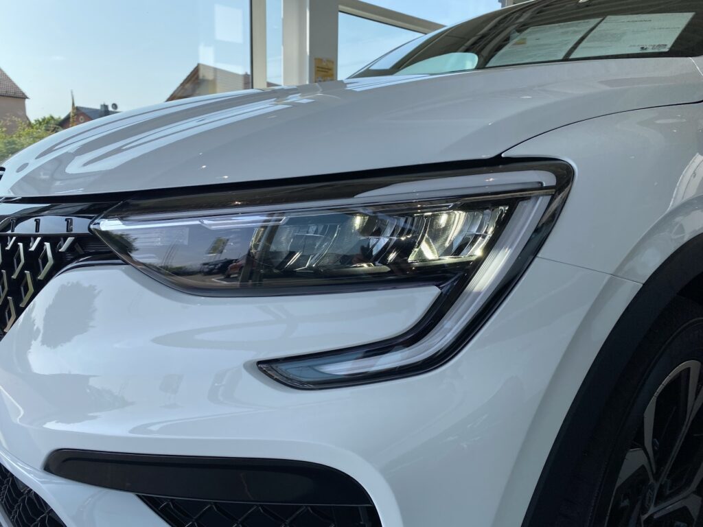 Renault Arkana Exposé-Bild 40