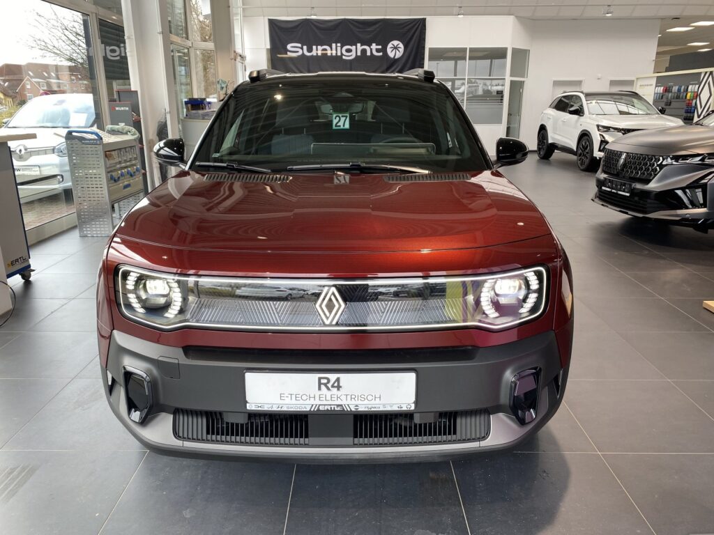 Renault R 4 Exposé-Bild 2