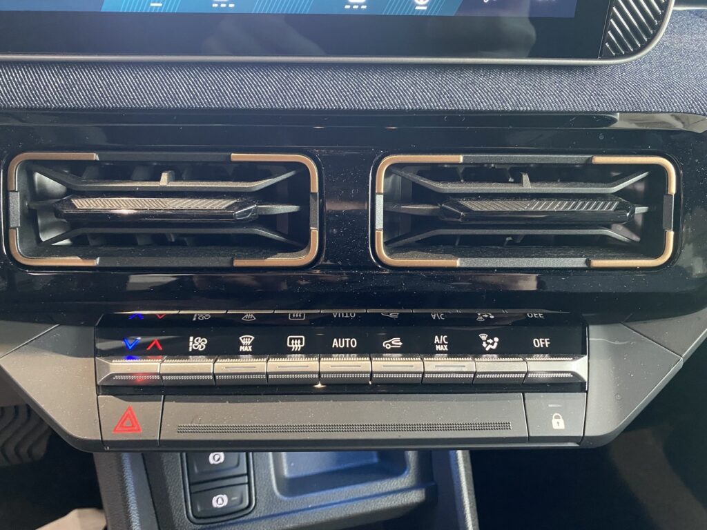 Renault R 4 Exposé-Bild 34