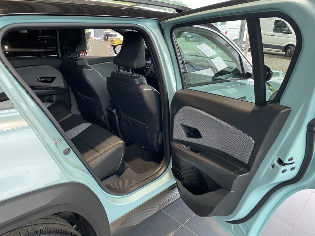 Renault R 4 Exposé-Bild 9