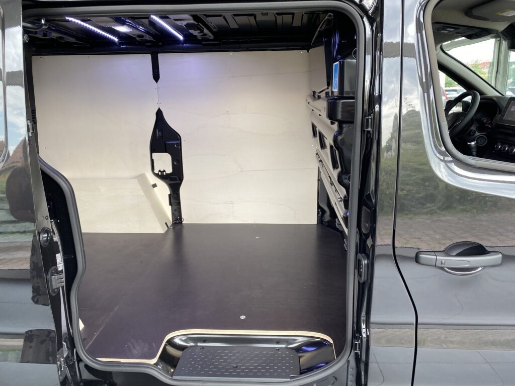 Renault Trafic Exposé-Bild 9