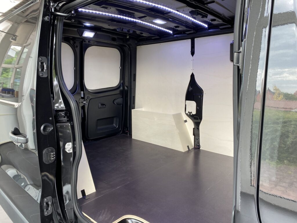 Renault Trafic Exposé-Bild 10